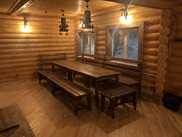 Баня с бассейном внутри